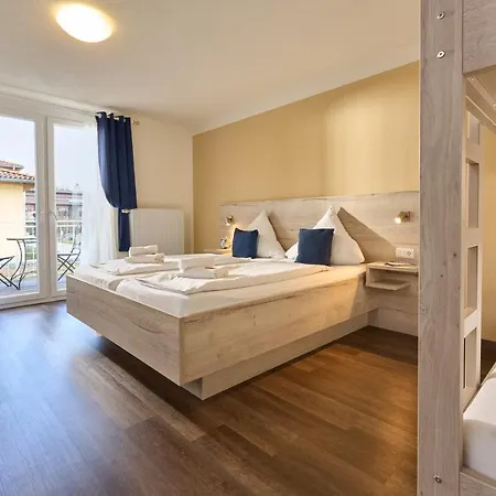 Apollon 호텔 러스트